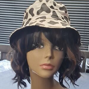 Reversible Bucket Hat With A Cow Print   OSFM